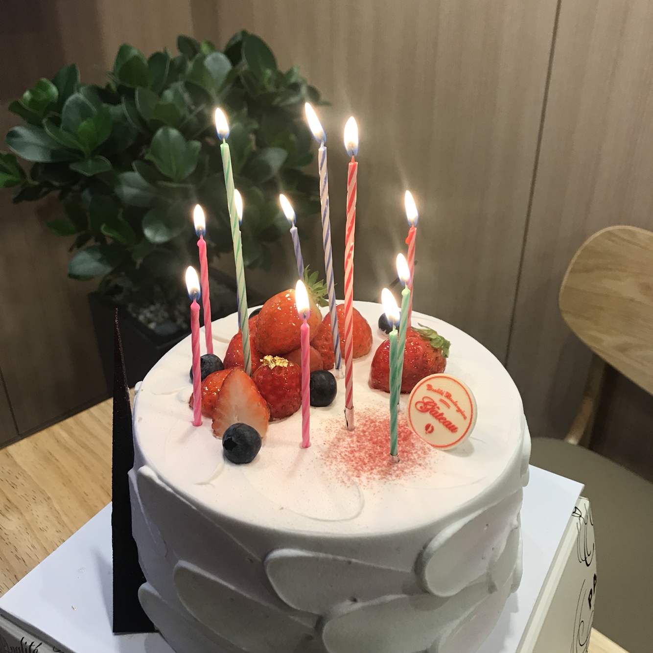 20180202_윤쌤,희라쌤,지희쌤, 원장님 생일파티 (9).jpeg